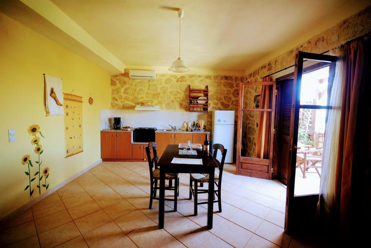 Ville Du Soleil - Exclusive Homes With Rustic Charm And Sensational Views Of The Mediterranean Sea Makry Gialos  Exterior photo